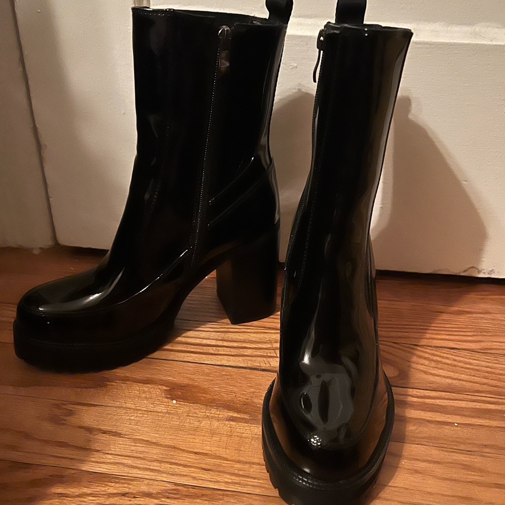 Azalea Wang AKIRA Black Patent Boots